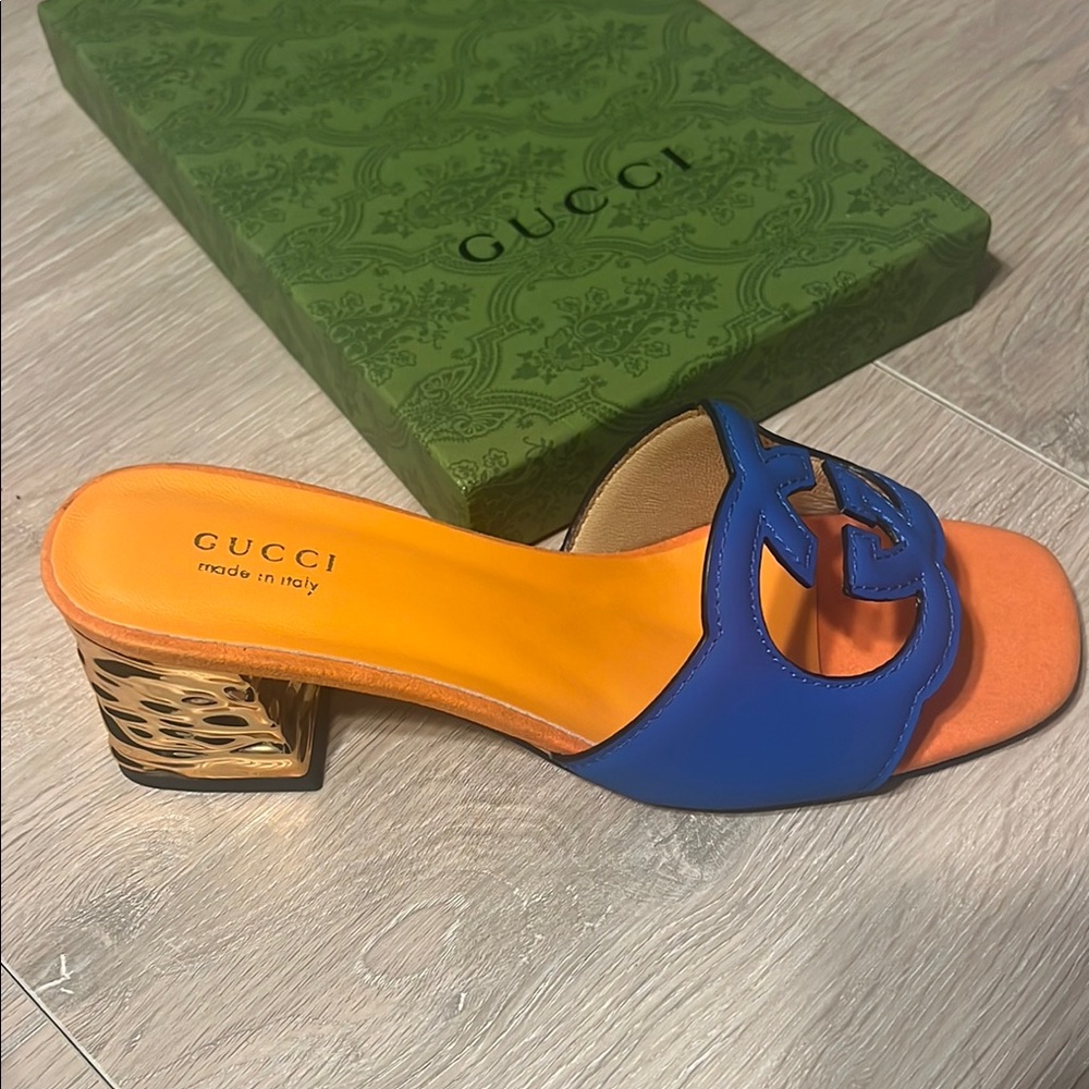 Gucci Women's Blue and Orange Slide Sandals